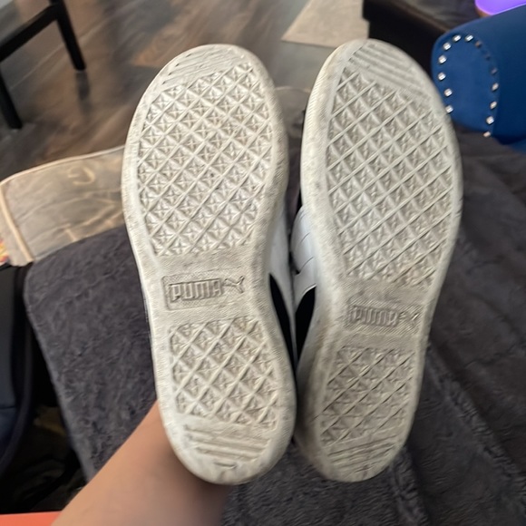 Womens 7 Puma Black Lace Up Sneakers - Picture 4 of 5